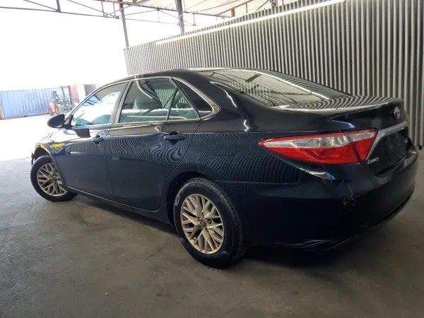 4T4BF1FK2GR563271 2016 TOYOTA CAMRY - Image 2