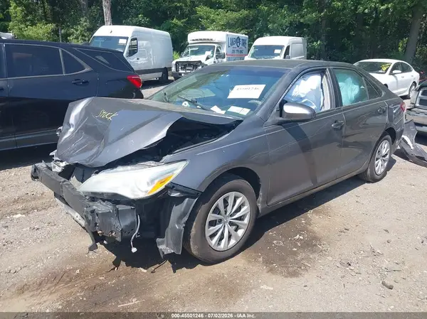 4T4BF1FK2GR564971 2016 TOYOTA CAMRY - Image 2