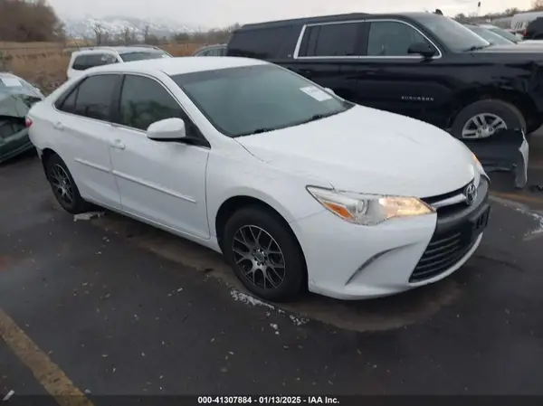 4T4BF1FK2GR569474 2016 TOYOTA CAMRY - Image 1