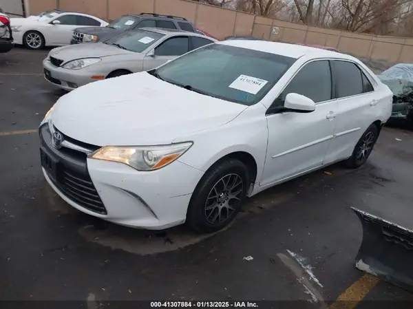 4T4BF1FK2GR569474 2016 TOYOTA CAMRY - Image 2