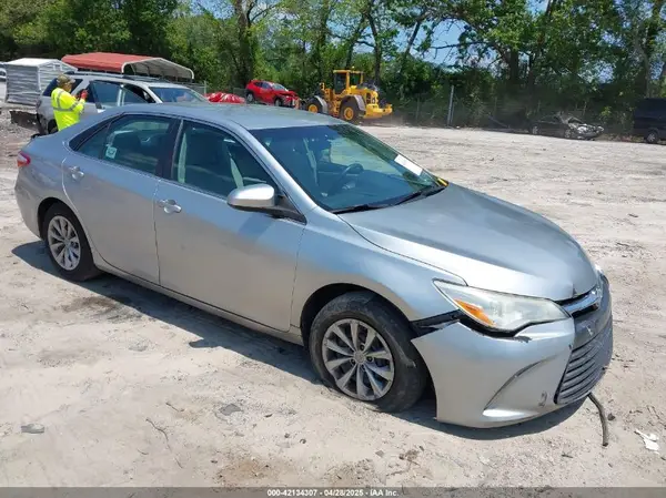 4T4BF1FK2GR572519 2016 TOYOTA CAMRY - Image 1