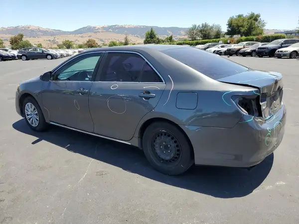 4T4BF1FK3CR241409 2021 TOYOTA CAMRY - Image 2