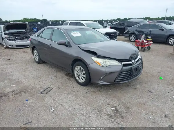 4T4BF1FK3GR518002 2016 TOYOTA CAMRY - Image 1
