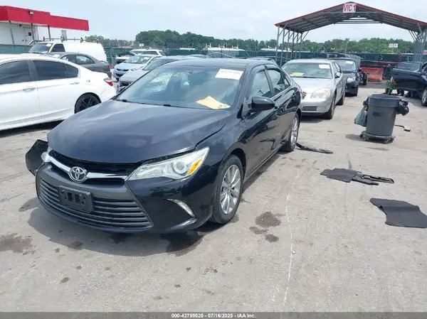 4T4BF1FK3GR519263 2016 TOYOTA CAMRY - Image 2