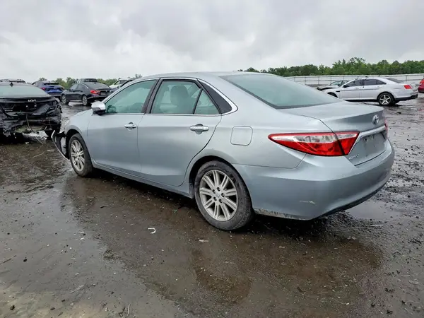 4T4BF1FK3GR522504 2021 TOYOTA CAMRY - Image 2
