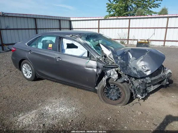 4T4BF1FK3GR522728 2016 TOYOTA CAMRY - Image 1
