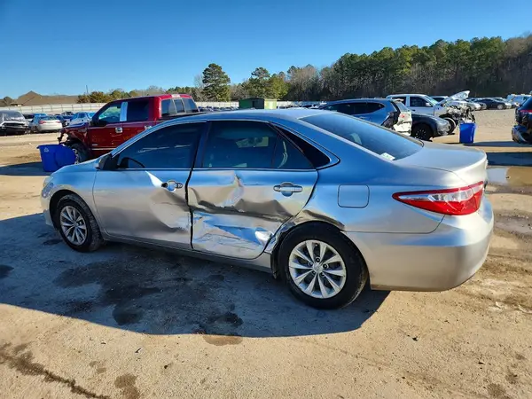 4T4BF1FK3GR525029 2016 TOYOTA CAMRY - Image 2
