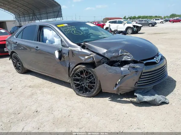 4T4BF1FK3GR526469 2016 TOYOTA CAMRY - Image 1