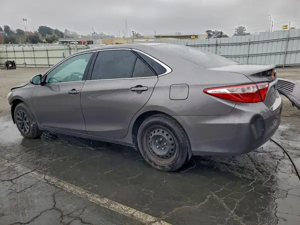 4T4BF1FK3GR528609 2016 TOYOTA CAMRY - Image 2