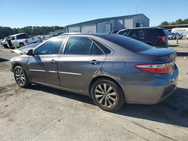 4T4BF1FK3GR530070 2016 TOYOTA CAMRY - Image 2