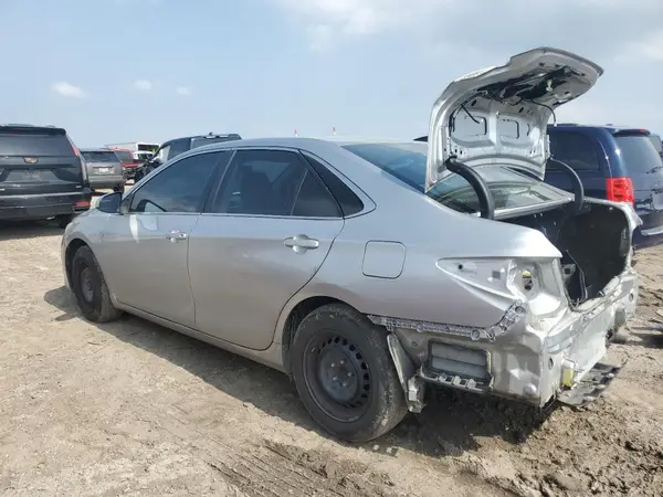 4T4BF1FK3GR530358 2016 TOYOTA CAMRY - Image 2