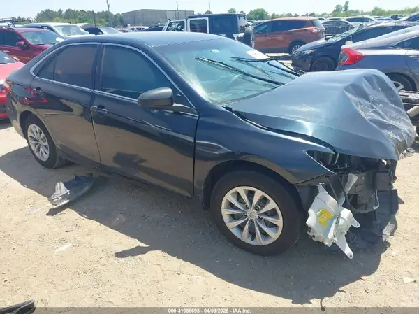 4T4BF1FK3GR535768 2016 TOYOTA CAMRY - Image 1