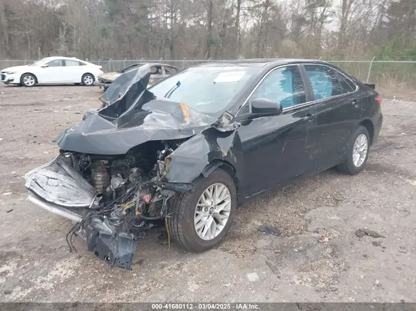 4T4BF1FK3GR537648 2016 TOYOTA CAMRY - Image 2