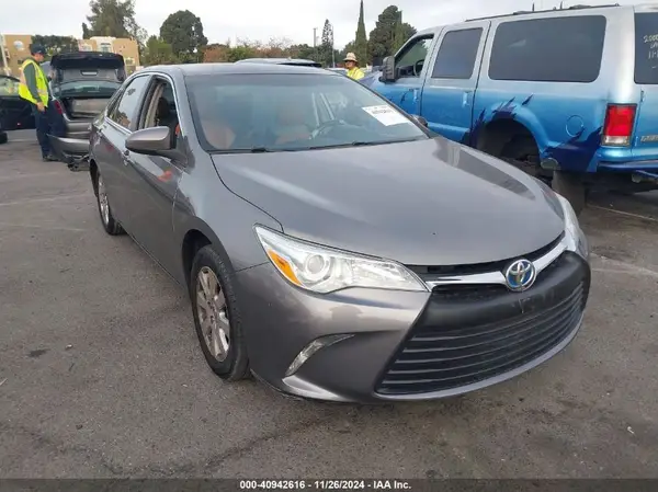4T4BF1FK3GR546978 2016 TOYOTA CAMRY - Image 1