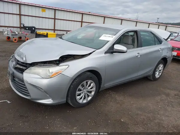 4T4BF1FK3GR549976 2016 TOYOTA CAMRY - Image 2