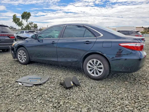 4T4BF1FK3GR551419 2016 TOYOTA CAMRY - Image 2