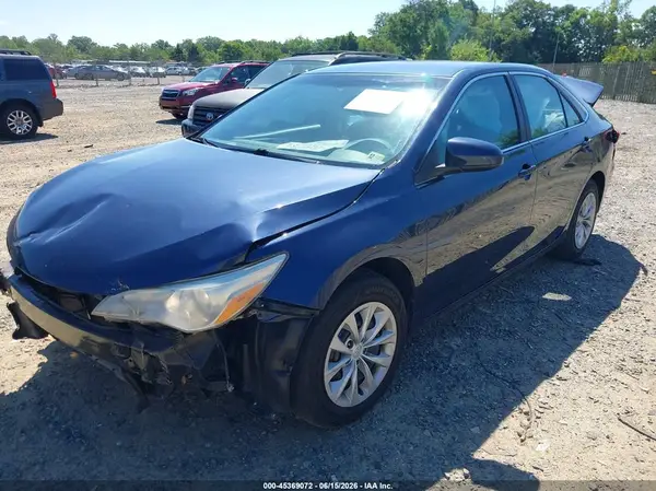 4T4BF1FK3GR554773 2016 TOYOTA CAMRY - Image 2