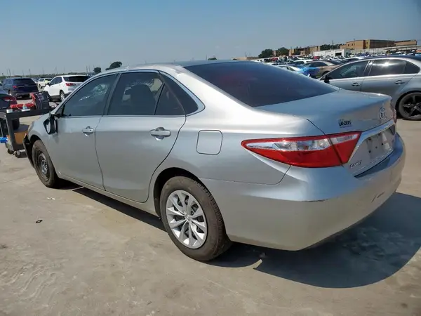 4T4BF1FK3GR555325 2016 TOYOTA CAMRY - Image 2