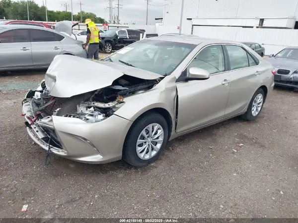 4T4BF1FK3GR559620 2016 TOYOTA CAMRY - Image 2