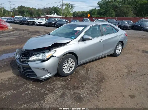 4T4BF1FK3GR559701 2016 TOYOTA CAMRY - Image 2
