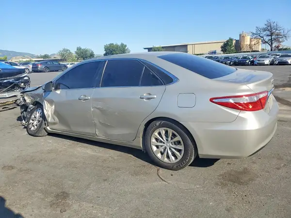 4T4BF1FK3GR560766 2016 TOYOTA CAMRY - Image 2