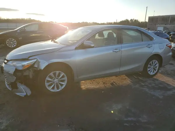4T4BF1FK3GR562047 2016 TOYOTA CAMRY - Image 1
