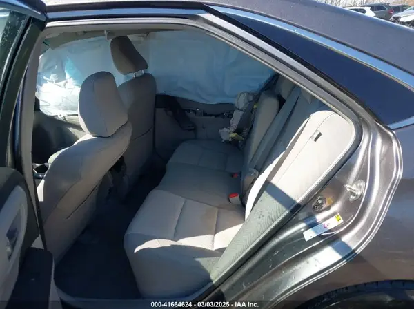 4T4BF1FK3GR562792 2016 TOYOTA CAMRY - Image 8
