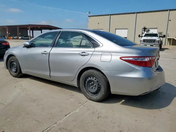 4T4BF1FK3GR562825 2016 TOYOTA CAMRY - Image 2