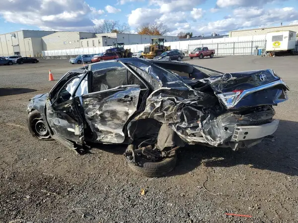 4T4BF1FK3GR564364 2016 TOYOTA CAMRY - Image 2