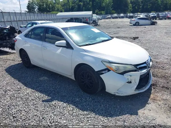 4T4BF1FK3GR564445 2016 TOYOTA CAMRY - Image 1
