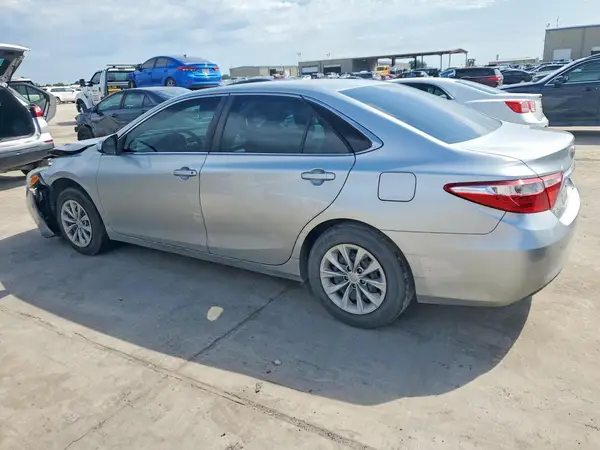 4T4BF1FK3GR566633 2016 TOYOTA CAMRY - Image 2