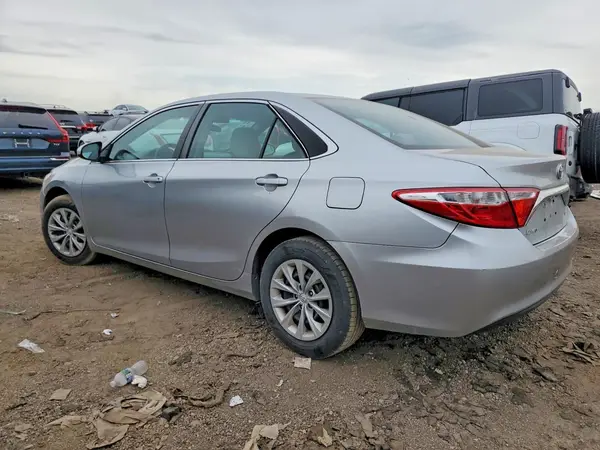 4T4BF1FK3GR567815 2016 TOYOTA CAMRY - Image 2