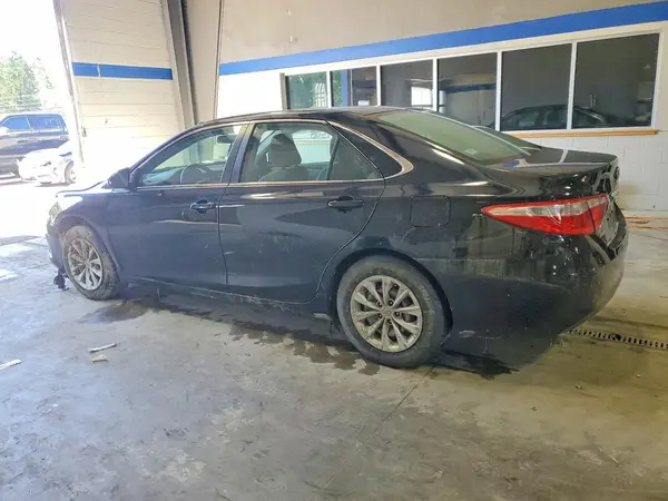 4T4BF1FK3GR568740 2016 TOYOTA CAMRY - Image 2