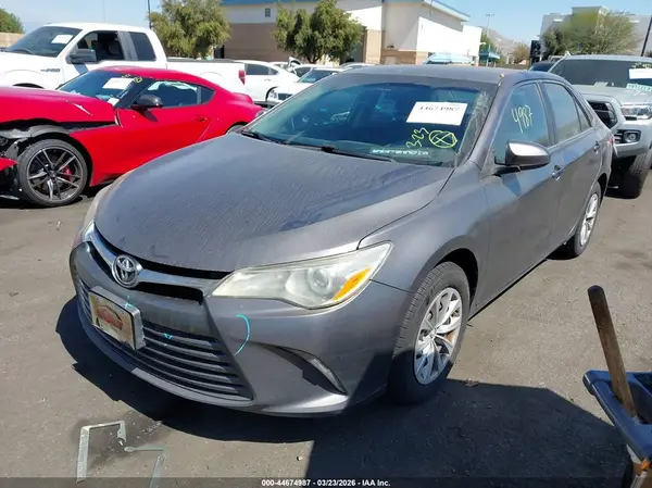 4T4BF1FK3GR569872 2016 TOYOTA CAMRY - Image 2
