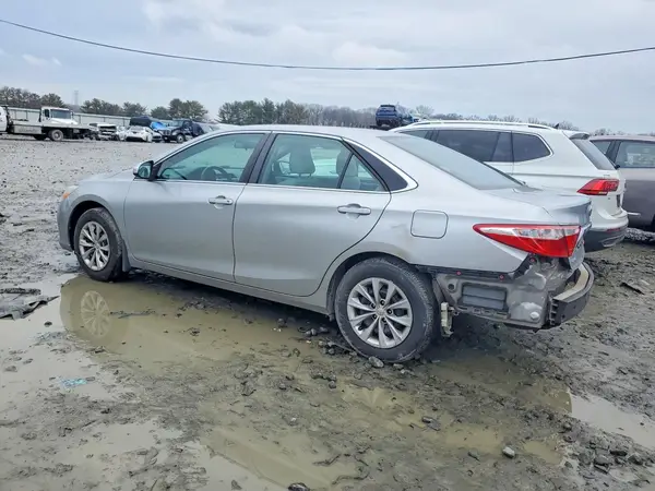 4T4BF1FK3GR571301 2016 TOYOTA CAMRY - Image 2