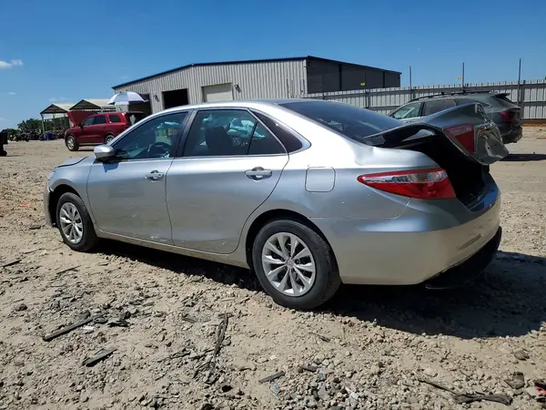 4T4BF1FK3GR575851 2016 TOYOTA CAMRY - Image 2