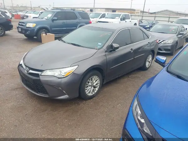4T4BF1FK3GR576403 2016 TOYOTA CAMRY - Image 2
