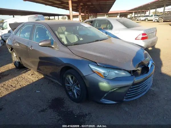 4T4BF1FK3GR578913 2016 TOYOTA CAMRY - Image 1