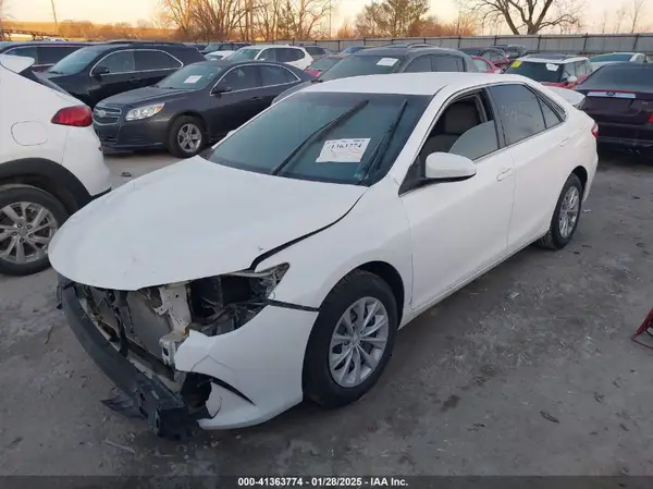 4T4BF1FK3GR579866 2016 TOYOTA CAMRY - Image 2