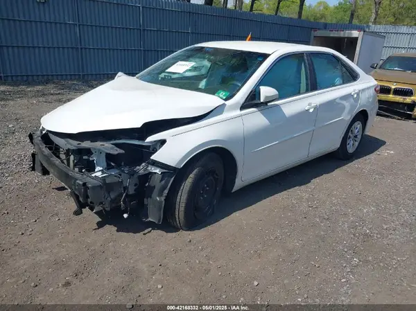 4T4BF1FK3GR579964 2016 TOYOTA CAMRY - Image 2