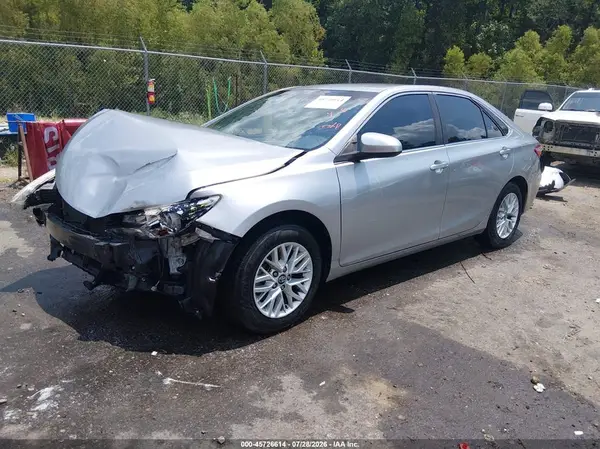 4T4BF1FK3GR582718 2016 TOYOTA CAMRY - Image 2