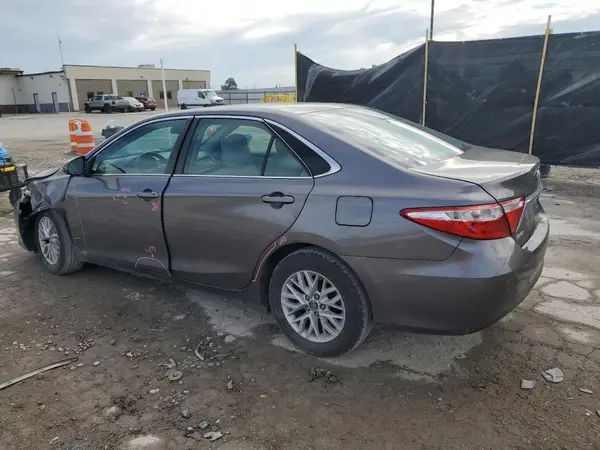 4T4BF1FK3GR583903 2016 TOYOTA CAMRY - Image 2