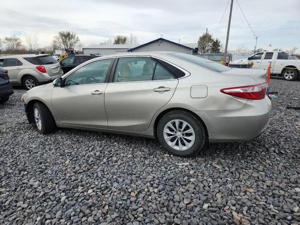 4T4BF1FK4GR523225 2016 TOYOTA CAMRY - Image 2