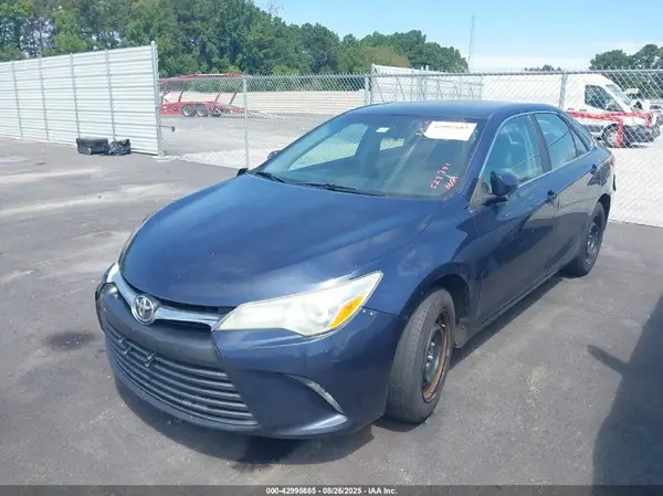 4T4BF1FK4GR523791 2016 TOYOTA CAMRY - Image 2