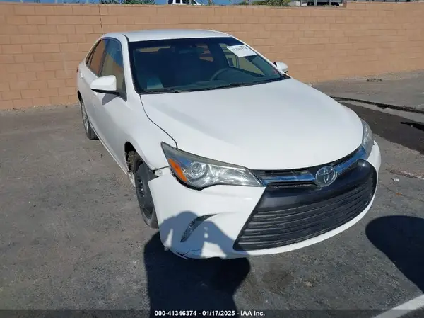 4T4BF1FK4GR526156 2016 TOYOTA CAMRY - Image 1