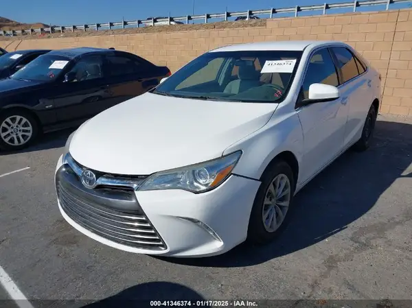 4T4BF1FK4GR526156 2016 TOYOTA CAMRY - Image 2