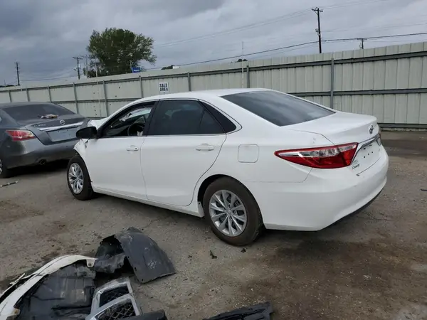 4T4BF1FK4GR526383 2016 TOYOTA CAMRY - Image 2