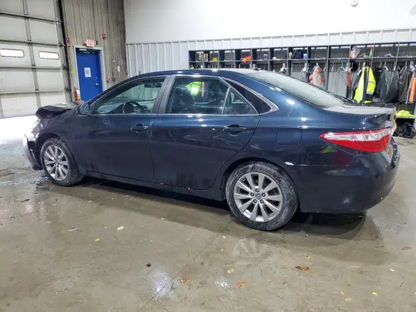 4T4BF1FK4GR526903 2016 TOYOTA CAMRY - Image 2