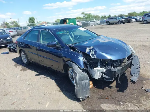4T4BF1FK4GR527338 2016 TOYOTA CAMRY - Image 1
