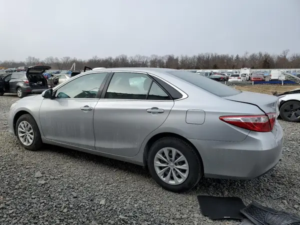 4T4BF1FK4GR527582 2016 TOYOTA CAMRY - Image 2